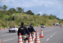 PRF monitora rodovias federais no feriado de Tiradentes