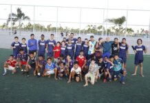 Escola de futebol society do Parque do Povo reúne cerca de 90 alunos
