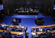 PEC pelo fim da escala 6×1 aguarda tramitação no Senado