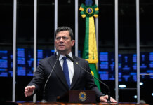 Moro defende decisão dos EUA sobre PCC e Comando Vermelho — Senado Notícias Em discurso, à tribuna, senador Sergio Moro (PL-PR).