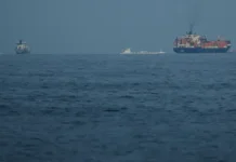 Estreito de Ormuz está aberto a todas as embarcações, diz Comando Central