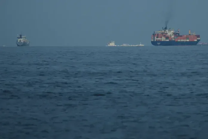 navios-no-Estreito-Ormuz.webp