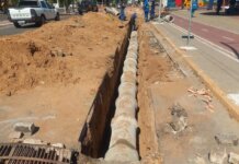 Prefeitura de Petrolina executa obra de drenagem na Orla para melhorar trânsito e evitar acúmulo de água