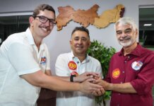 Na reta final da campanha, Humberto Costa amplia apoios e recebe adesão do prefeito de Sirinhaém