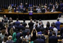 Alcolumbre marca votação da PEC pelo fim da 6×1 para quarta-feira