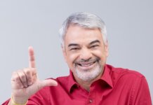 Humberto Costa vota às 11h13 deste domingo (4), em Boa Viagem, no Recife